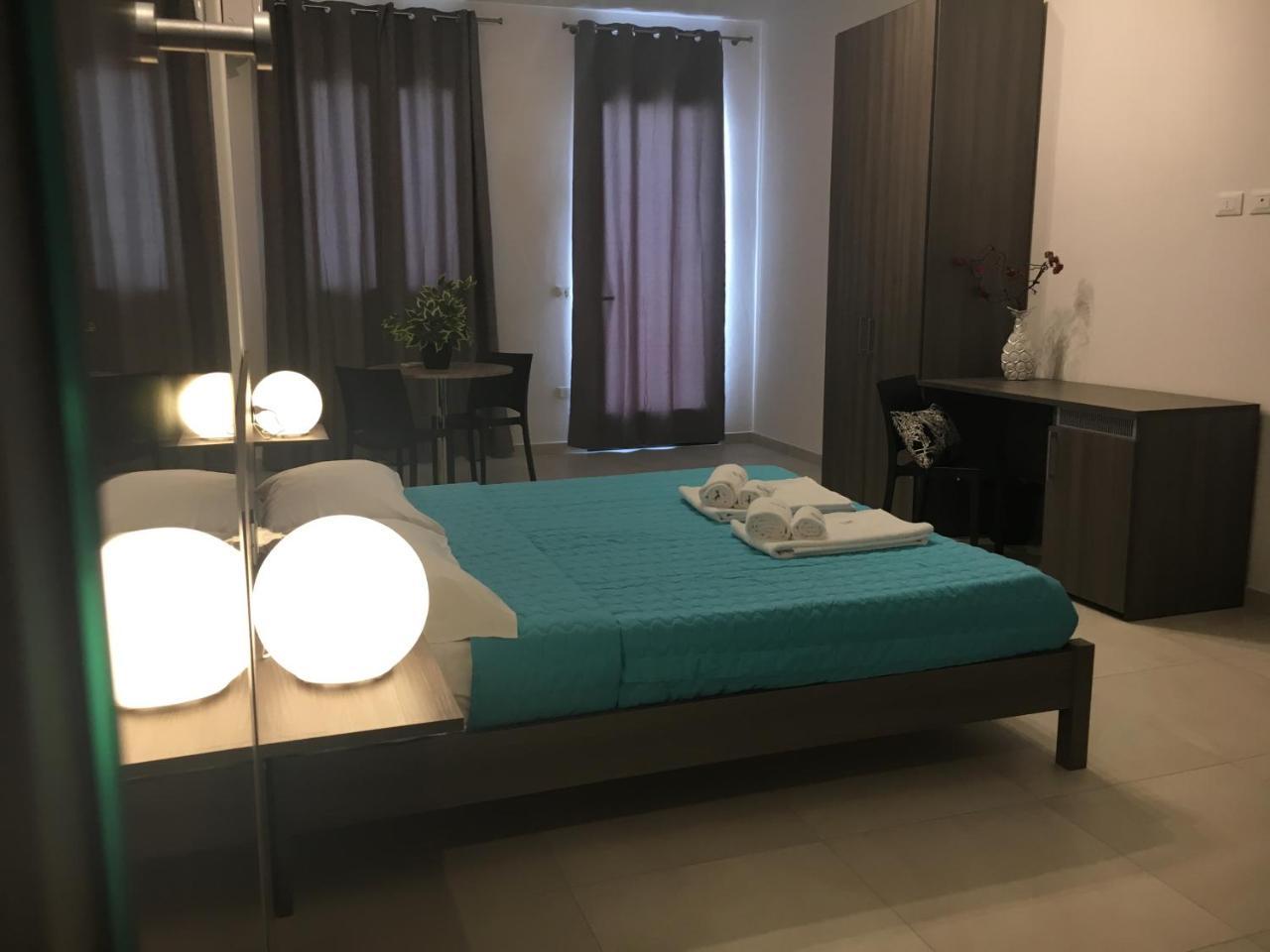 Costa Azzurra Bed & Breakfast *
