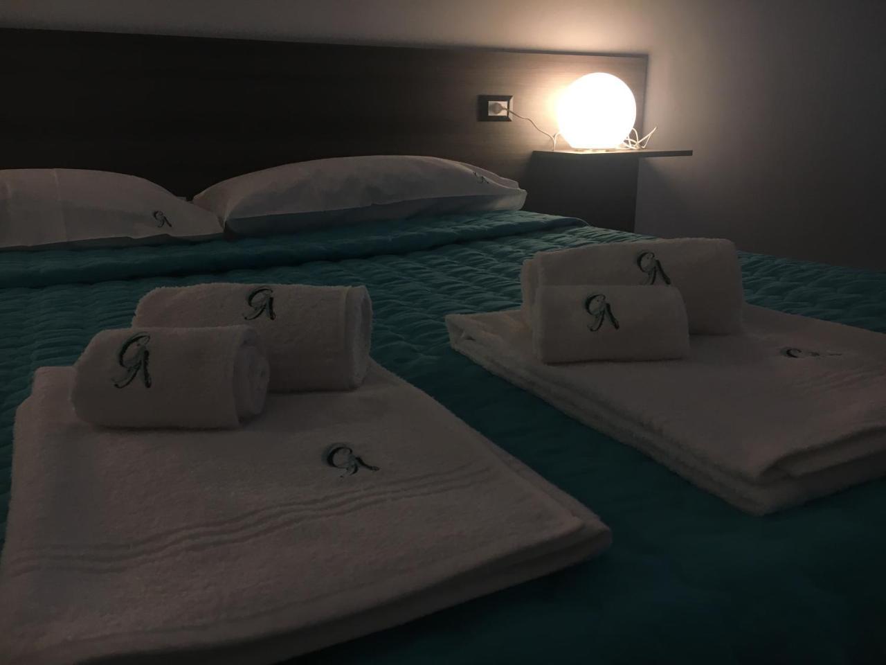 Costa Azzurra Bed & Breakfast *