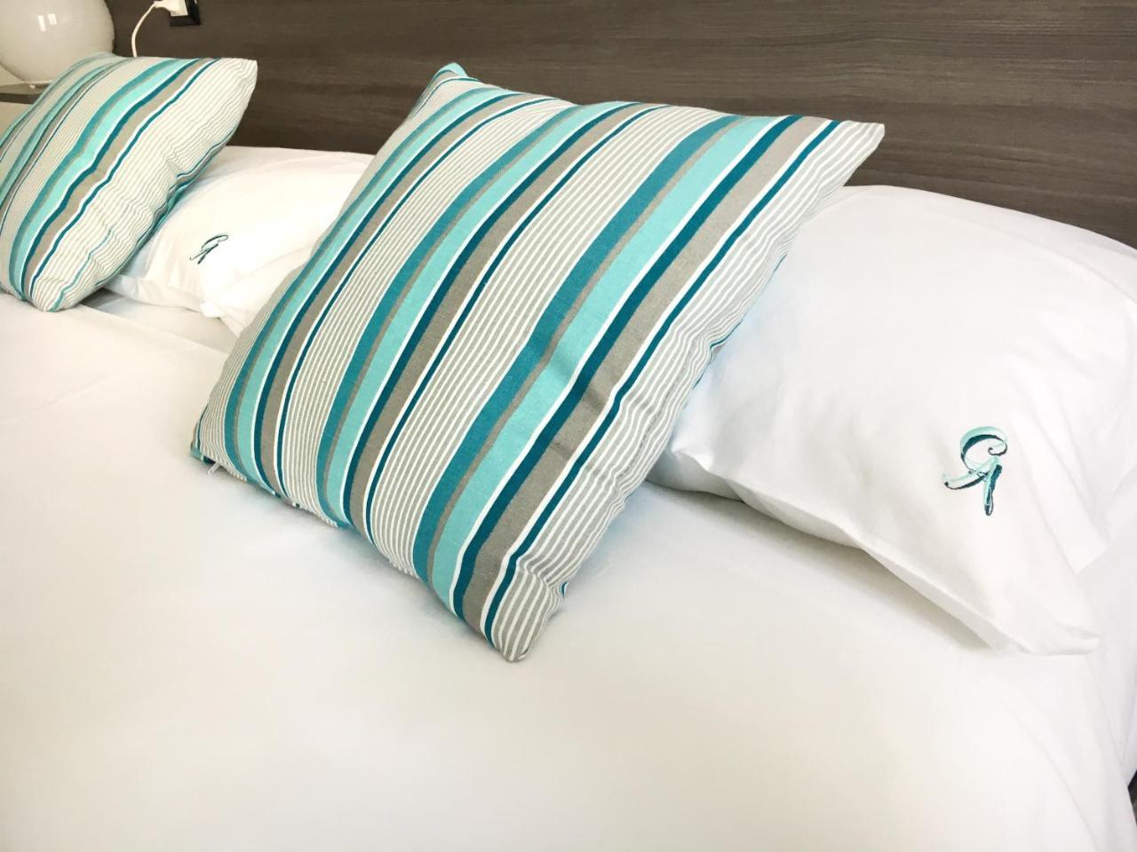 Costa Azzurra Bed & Breakfast *